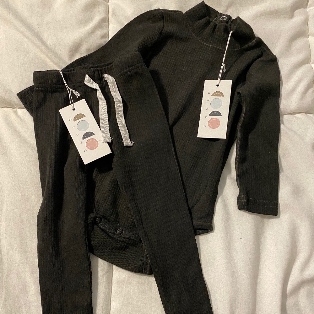 NWT Coco Blanc *9/12* Month Onesie Set - Black